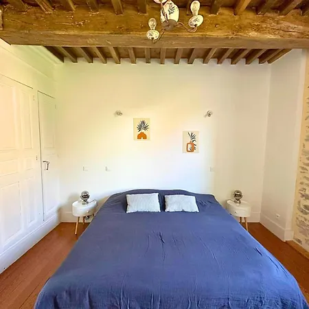 Holiday home Superbe Maison En Pierre