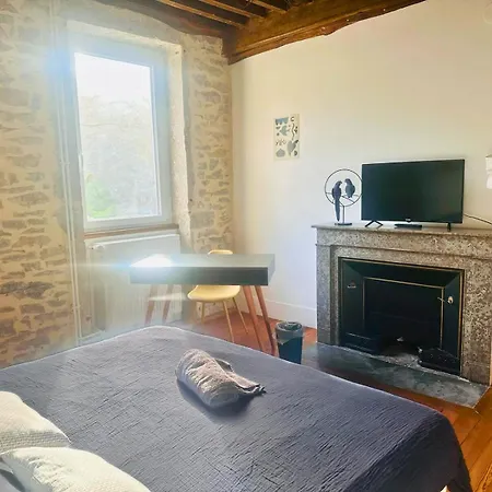 Superbe Maison En Pierre * Sault-Brenaz